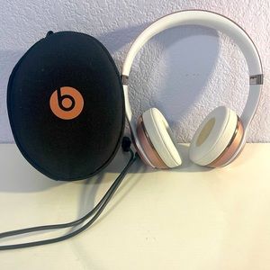 Beats Solo 3 Wireless Bluetooth Headphones Rose Gold
